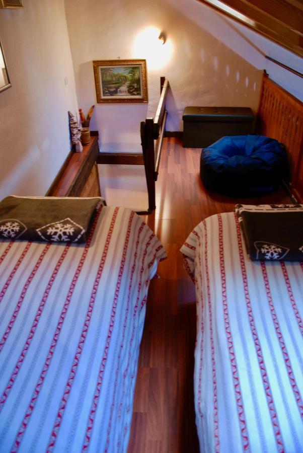 Maisonette Nus Luaran gambar