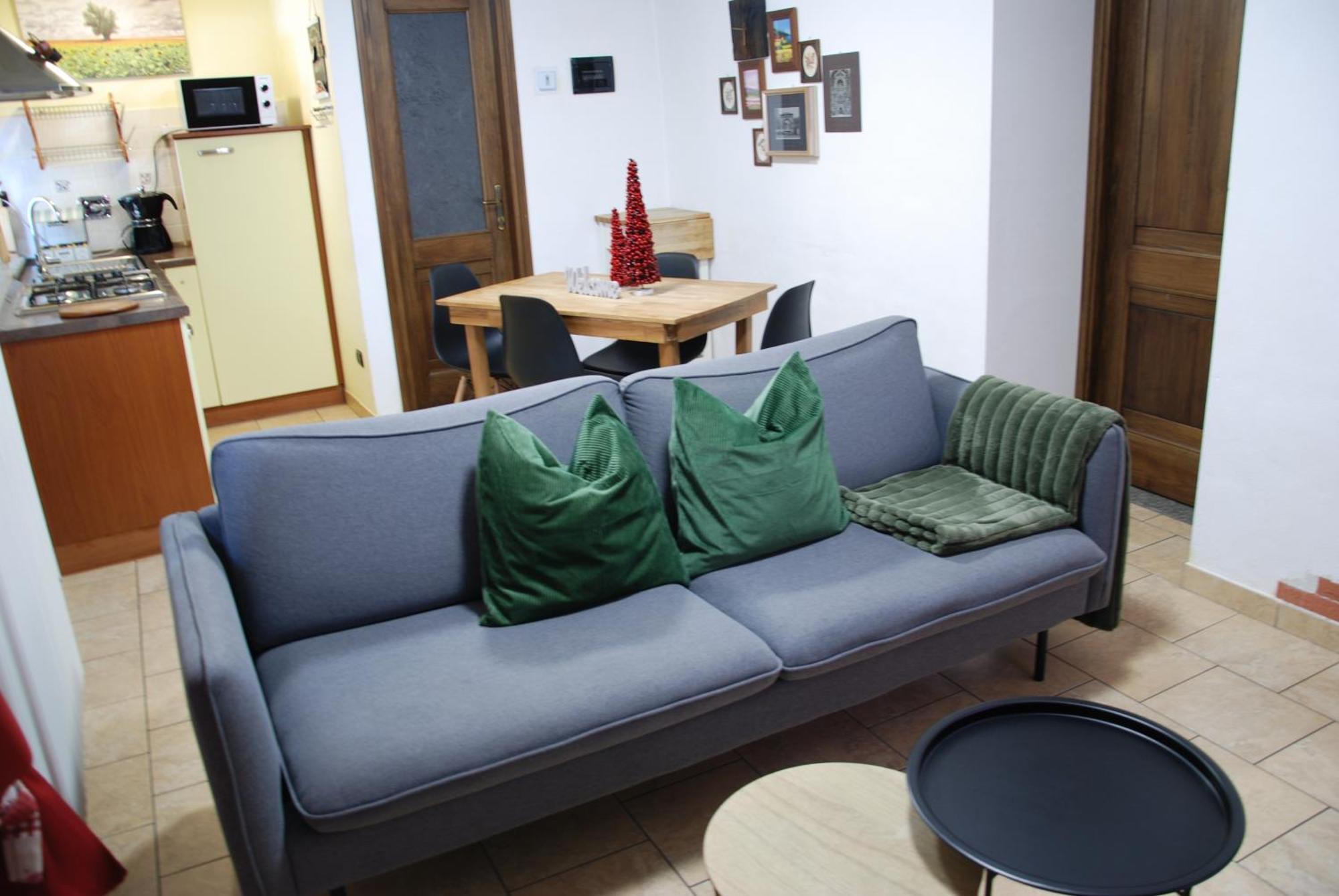 Maisonette Nus Luaran gambar